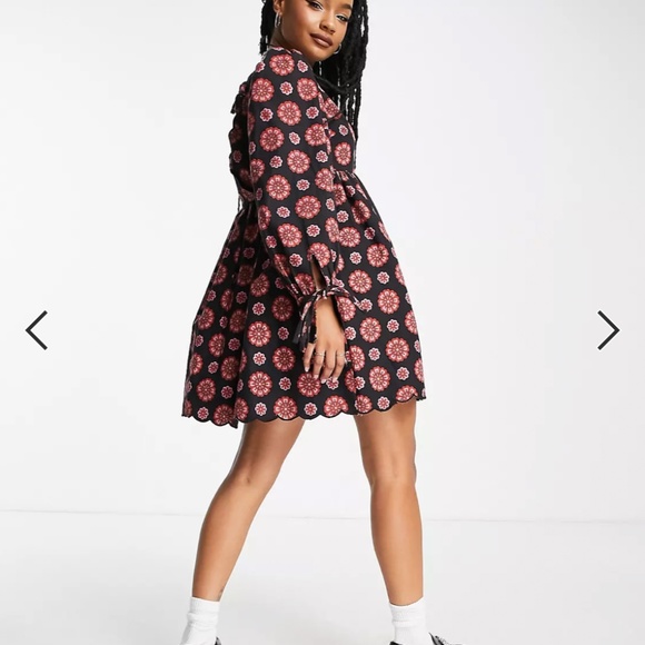 ASOS DESIGN Petite twill scallop babydoll dress mini in retro floral print - Picture 12 of 12